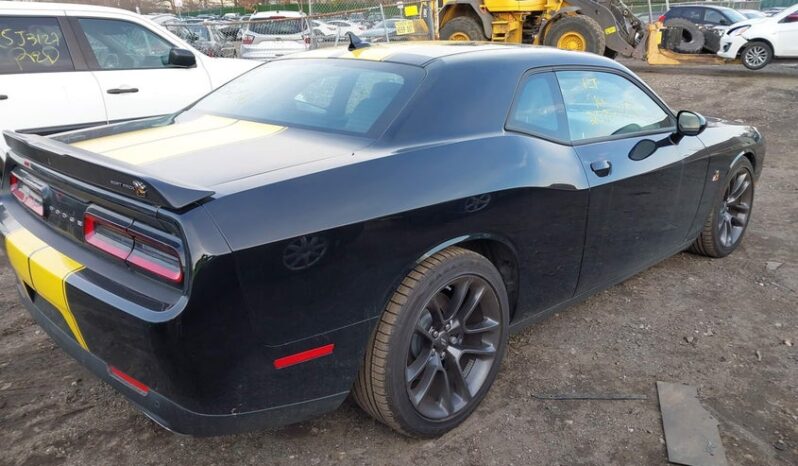 
								2022 Dodge Challenger full									
