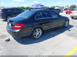 
										2012 Mercedes-benz C 250 full									