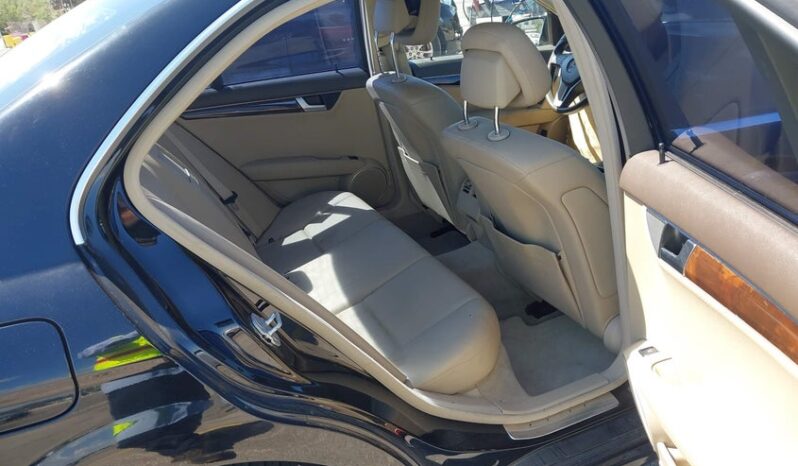 
								2012 Mercedes-benz C 250 full									