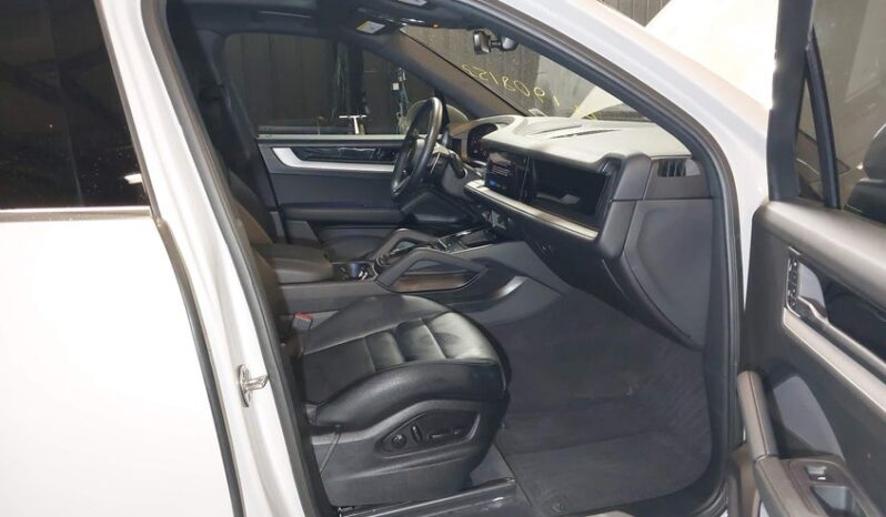 
								2024 Porsche Cayenne full									