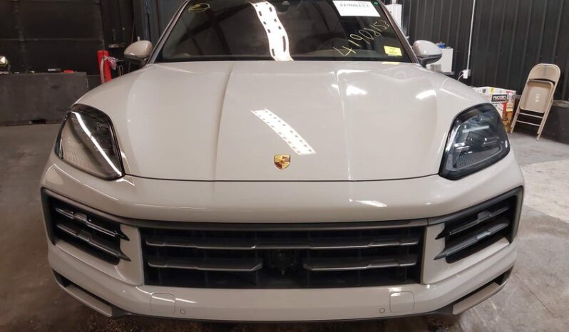 
								2024 Porsche Cayenne full									