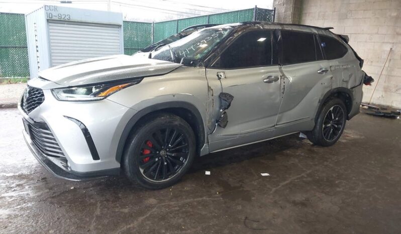 
								2022 Toyota Highlander full									