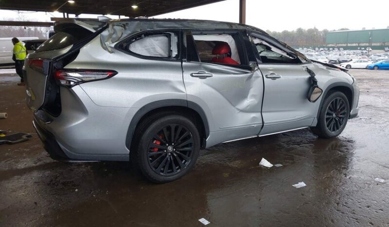
								2022 Toyota Highlander full									