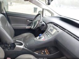 
										2013 Toyota Prius full									