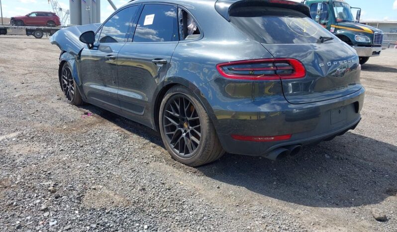 
								2018 Porsche Macan full									