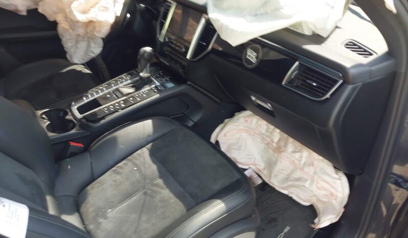 
								2018 Porsche Macan full									