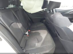 
										2017 Toyota Prius full									