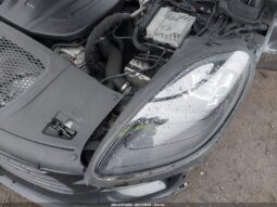 
										2020 Porsche Macan full									