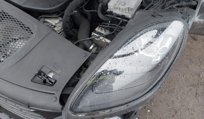 
								2020 Porsche Macan full									