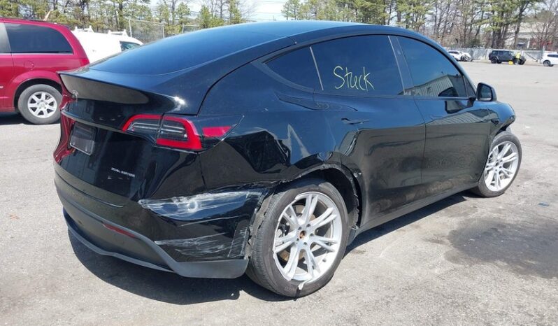 
								2023 Tesla Model y full									