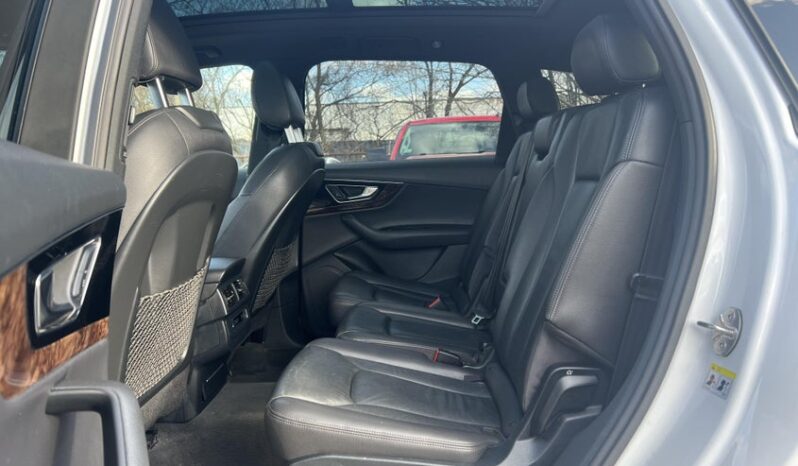 
								2017 Audi Q7 full									