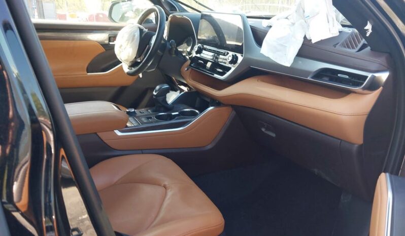 
								2021 Toyota Highlander full									