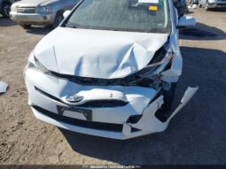 
										2017 Toyota Prius full									