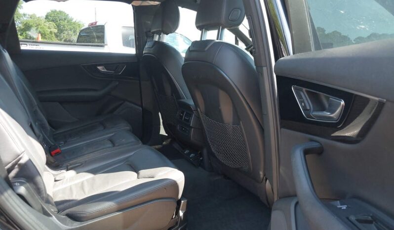 
								2017 Audi Q7 full									