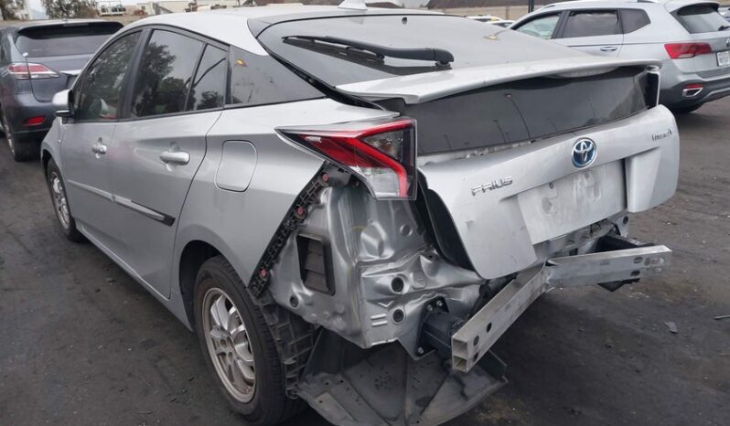 
								2016 Toyota Prius full									