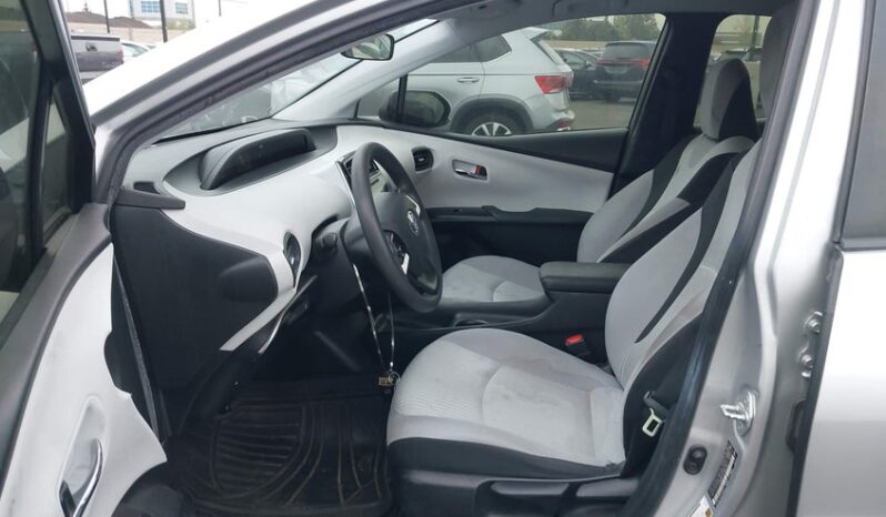 
								2016 Toyota Prius full									
