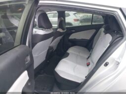
										2016 Toyota Prius full									