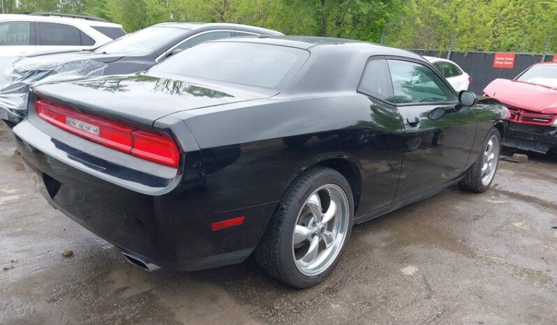 
								2013 Dodge Challenger full									
