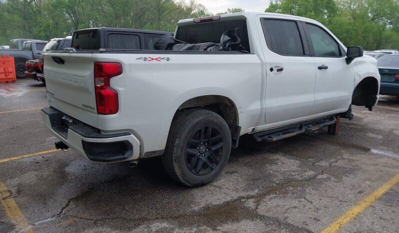 
								2022 Chevrolet Silverado full									