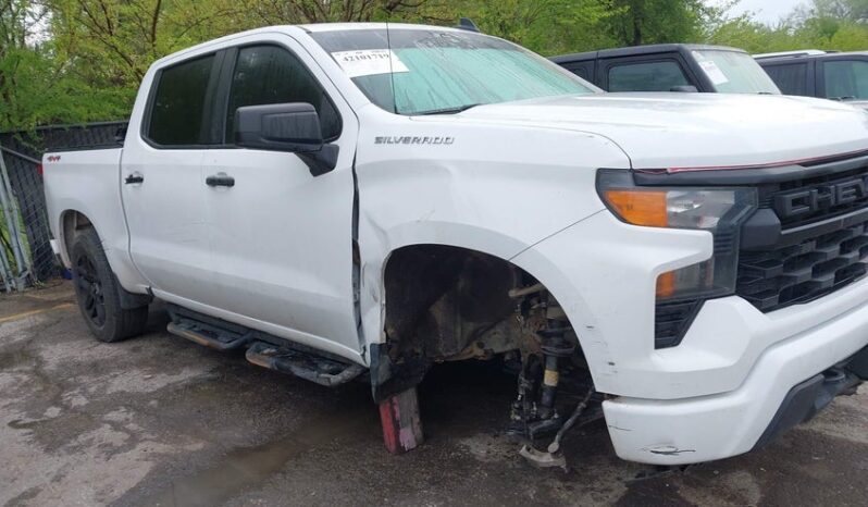 
								2022 Chevrolet Silverado full									