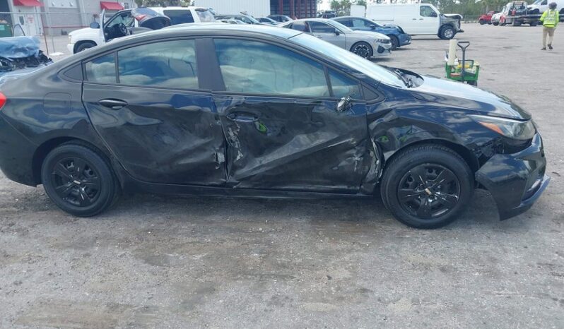 
								2017 Chevrolet Cruze full									