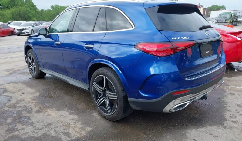 
								2023 Mercedes-benz Glc 300 full									