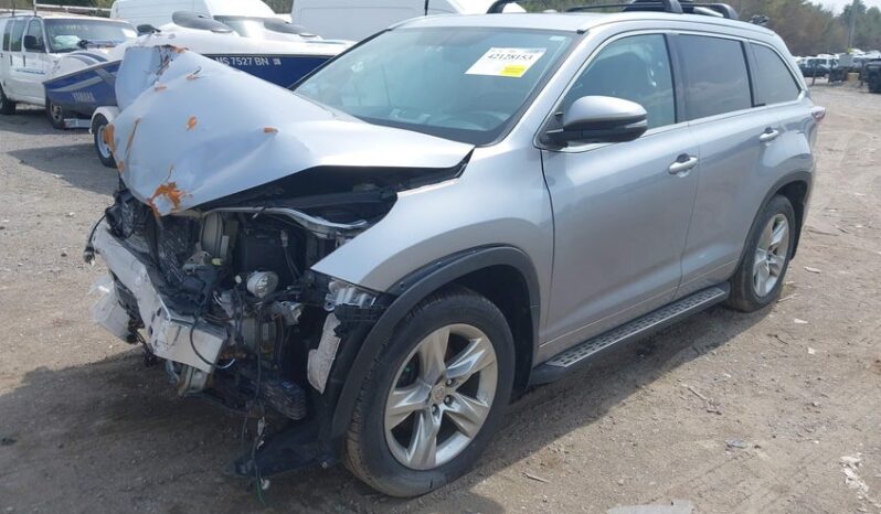 
								2015 Toyota Highlander full									