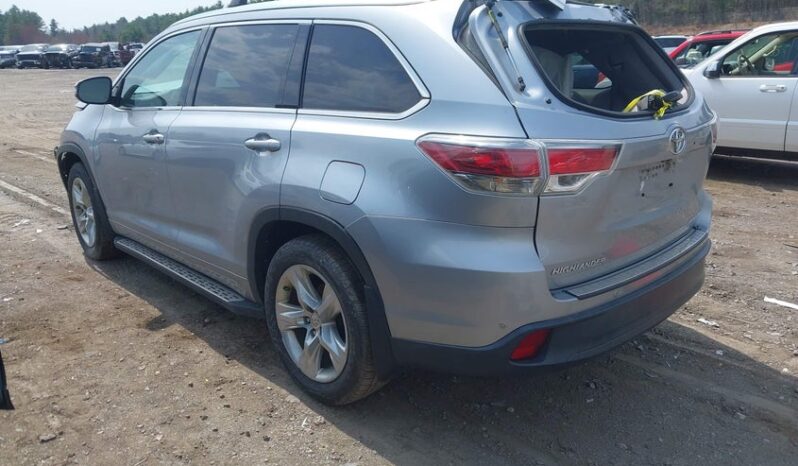 
								2015 Toyota Highlander full									
