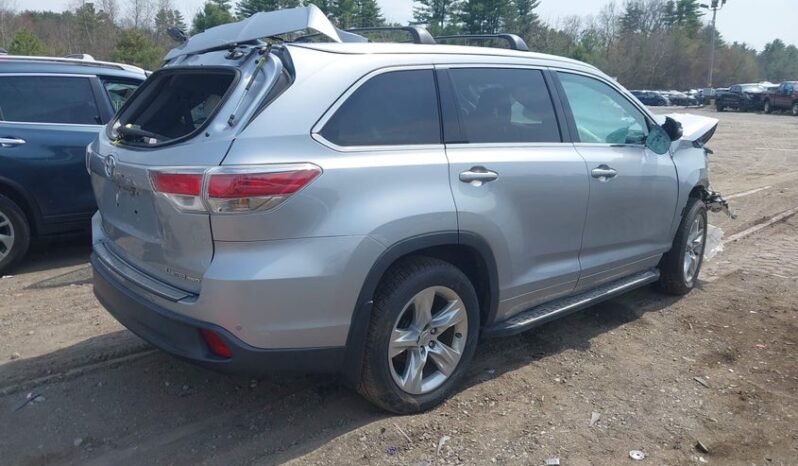 
								2015 Toyota Highlander full									