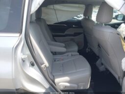 
										2015 Toyota Highlander full									