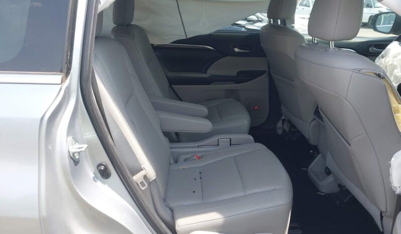 
								2015 Toyota Highlander full									