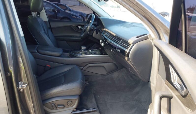 
								2018 Audi Q7 full									