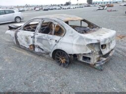 
										2013 BMW 3 series full									