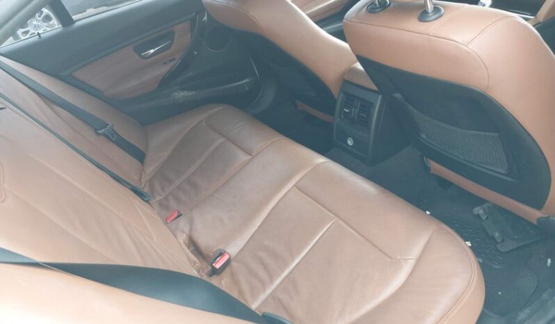 
								2012 BMW 3 series full									