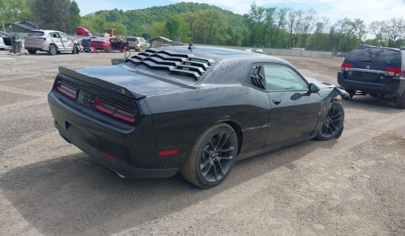 
								2021 Dodge Challenger full									