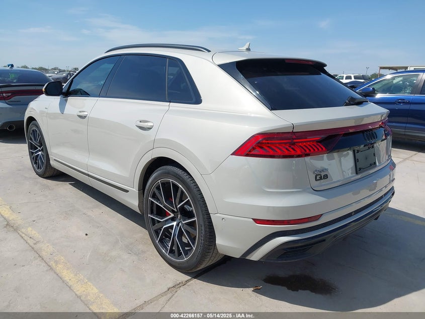 2022 Audi Q8