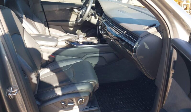 
								2018 Audi Q7 full									