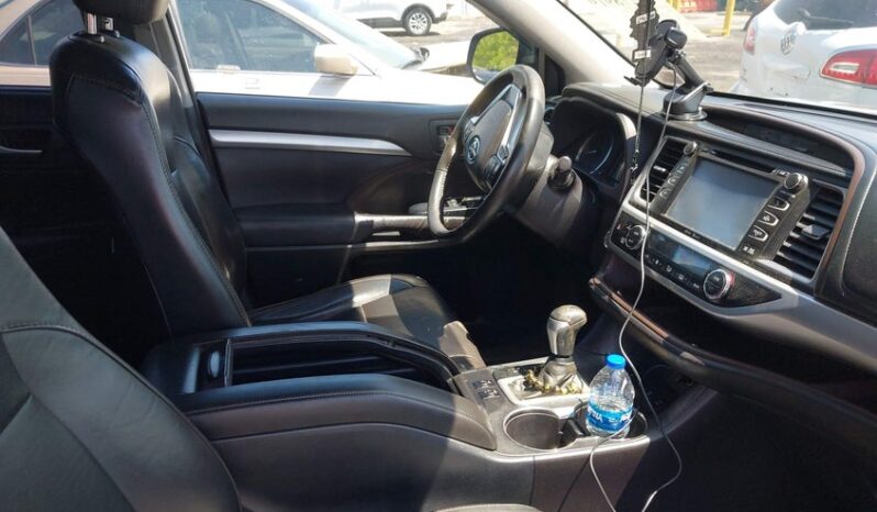 
								2015 Toyota Highlander full									