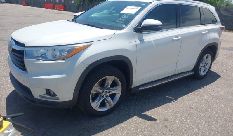 
								2016 Toyota Highlander full									