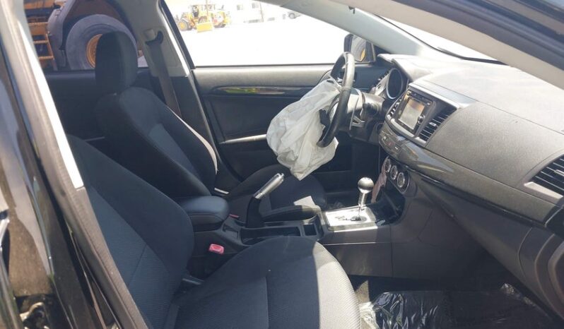 
								2015 Mitsubishi Lancer full									