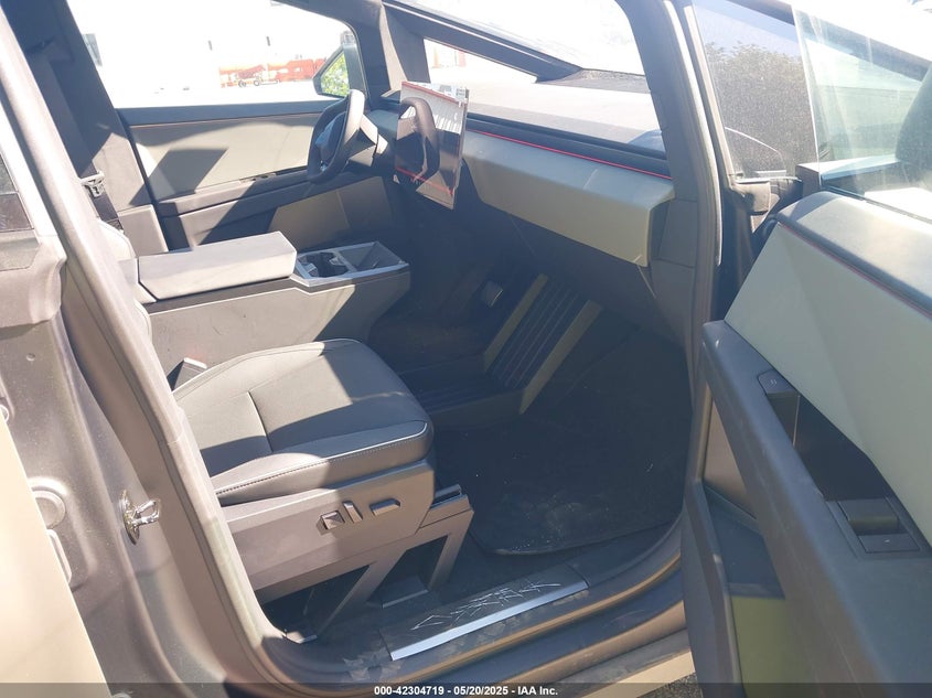 2025 Tesla Cybertruck