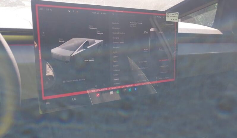 
								2025 Tesla Cybertruck full									