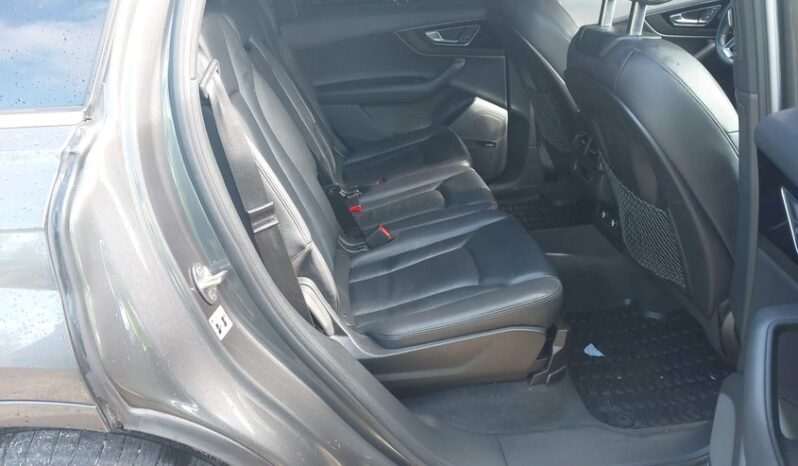 
								2019 Audi Q7 full									