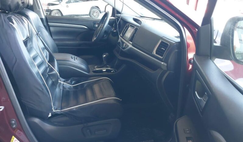 
								2017 Toyota Highlander full									