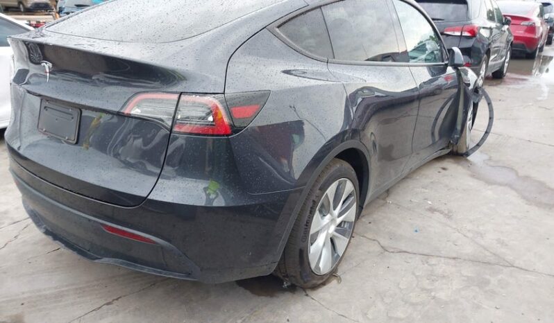 
								2024 Tesla Model y full									