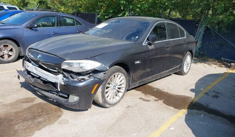 
								2013 BMW 5 series full									