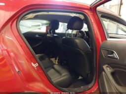 
										2015 Mercedes-benz Gla-class full									