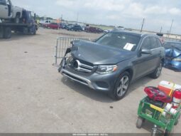 
										2016 Mercedes-benz Glc 300 full									