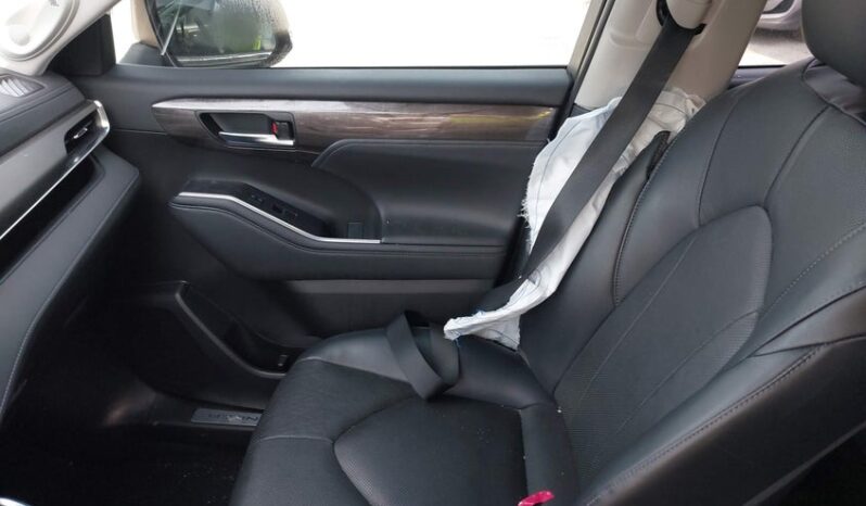 
								2023 Toyota Highlander full									