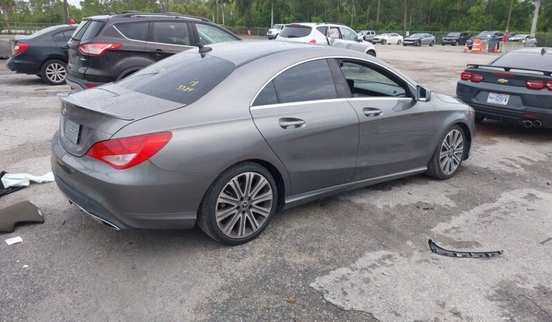 
								2018 Mercedes-benz Cla 250 full									